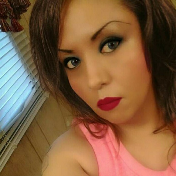 Meet your Posher, Lupe - Picture 1 of 1